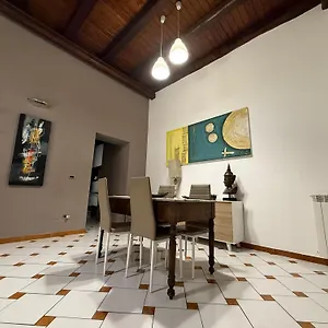 casa-vacanza-nel-vicolo-palermo.palermohotels.org/